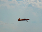 Yakovlev Yak-55 bei dem Abwurf des Schleppseils